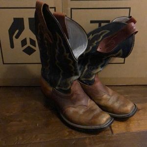 Olathe men’s size 9.5D cowboy boots